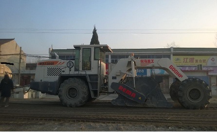 WR2300E，安徽壽縣水穩冷再生