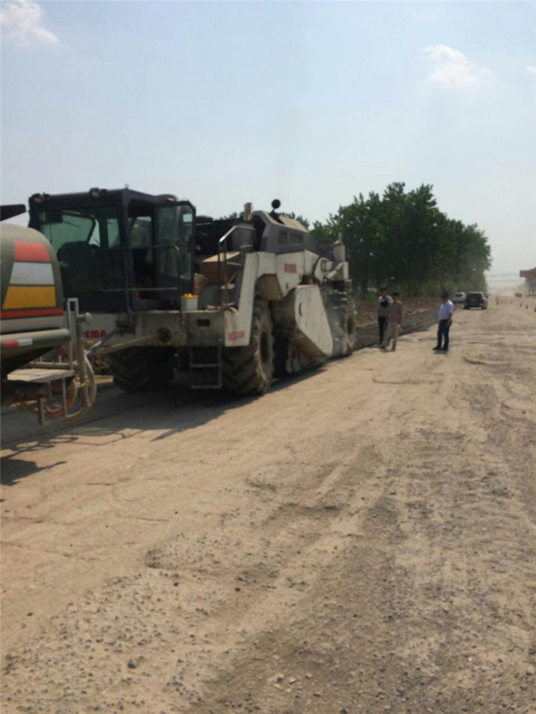 RZ2300，河南尉氏S220省道冷再生